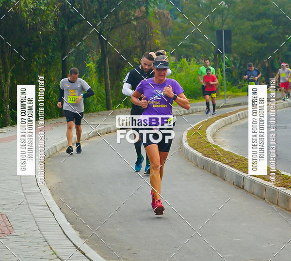 Buy your photos of the eventMeia Maratona de Blumenau on Fotop