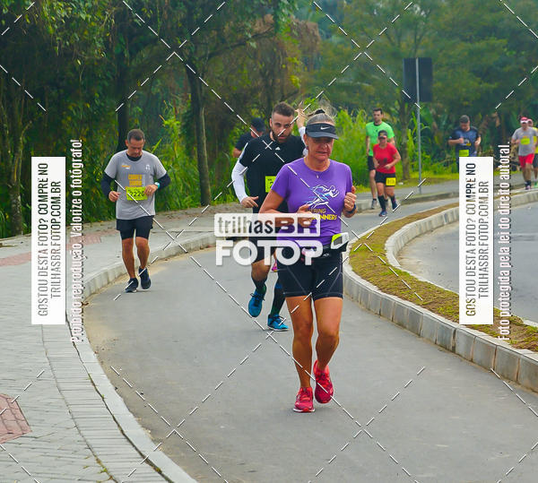 Buy your photos of the eventMeia Maratona de Blumenau on Fotop