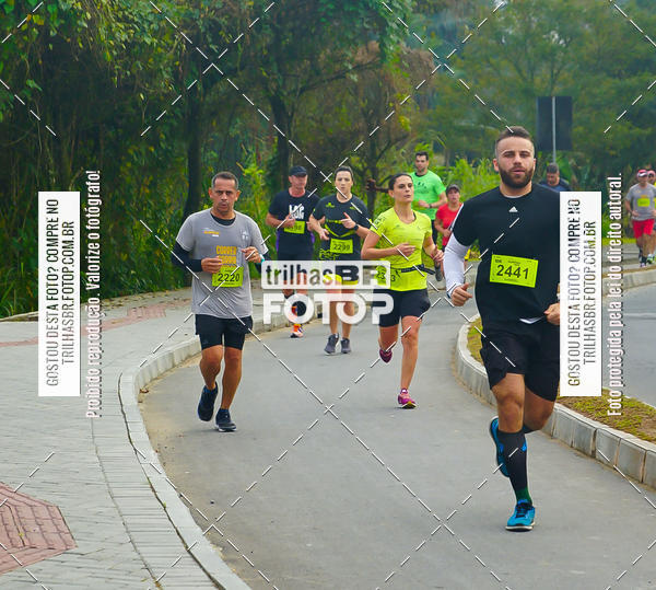 Buy your photos of the eventMeia Maratona de Blumenau on Fotop