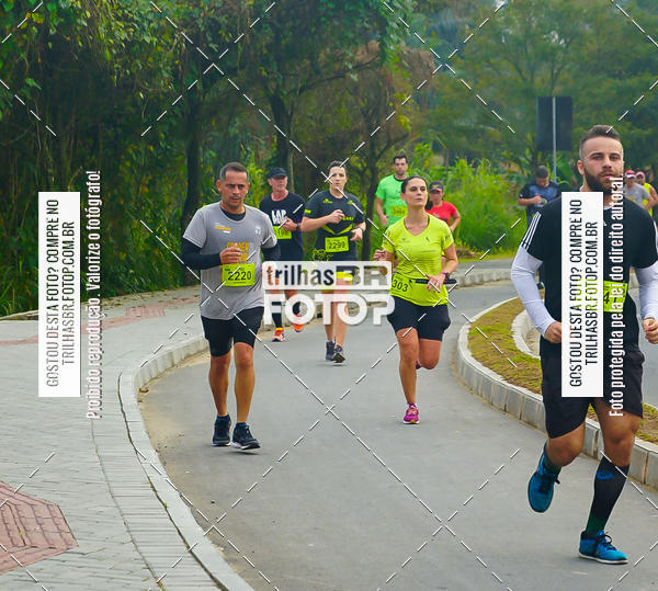Buy your photos of the eventMeia Maratona de Blumenau on Fotop