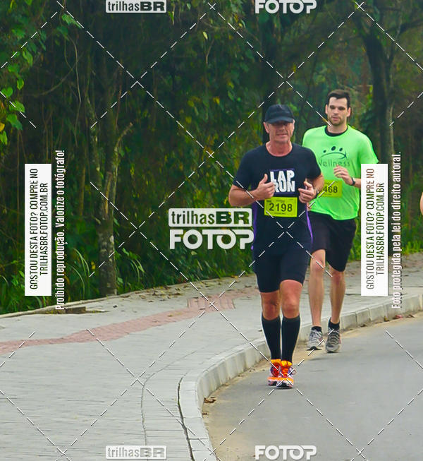 Buy your photos of the eventMeia Maratona de Blumenau on Fotop