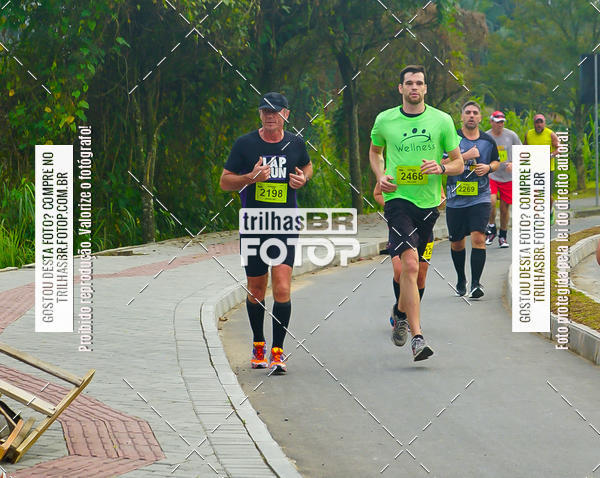 Buy your photos of the eventMeia Maratona de Blumenau on Fotop