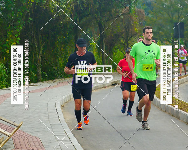 Buy your photos of the eventMeia Maratona de Blumenau on Fotop