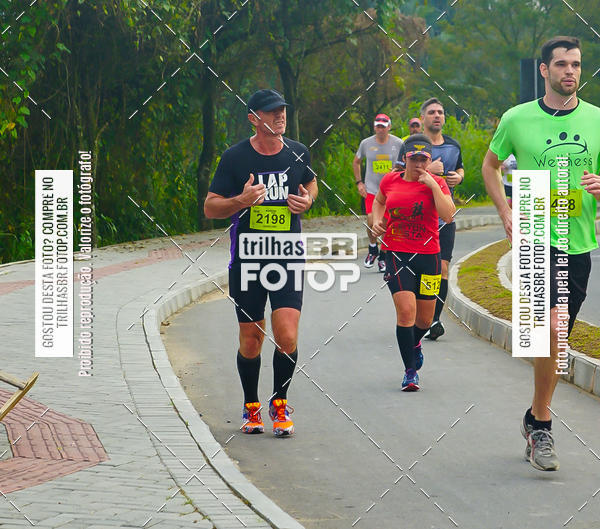 Buy your photos of the eventMeia Maratona de Blumenau on Fotop