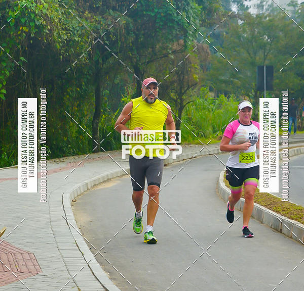 Buy your photos of the eventMeia Maratona de Blumenau on Fotop