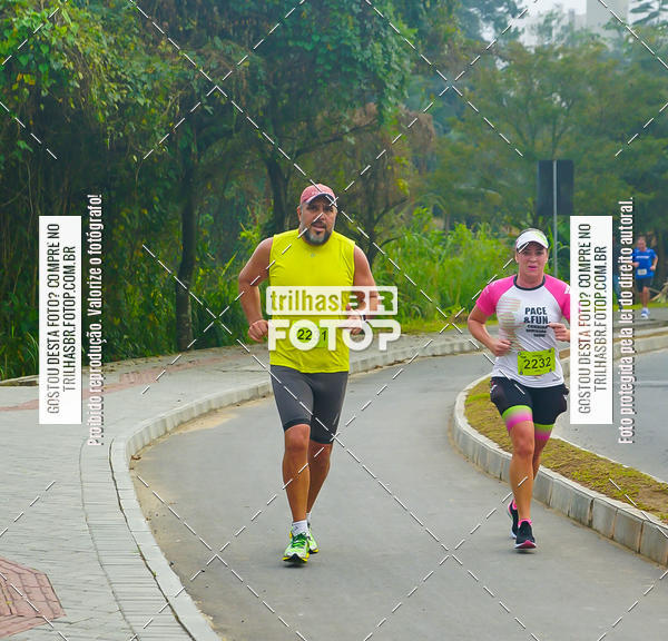 Buy your photos of the eventMeia Maratona de Blumenau on Fotop
