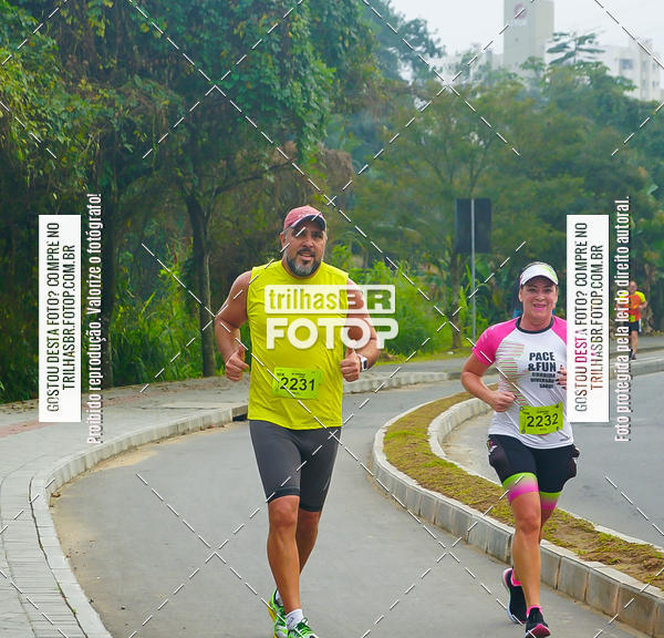 Buy your photos of the eventMeia Maratona de Blumenau on Fotop