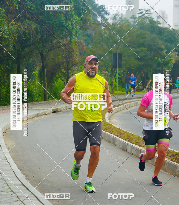 Buy your photos of the eventMeia Maratona de Blumenau on Fotop