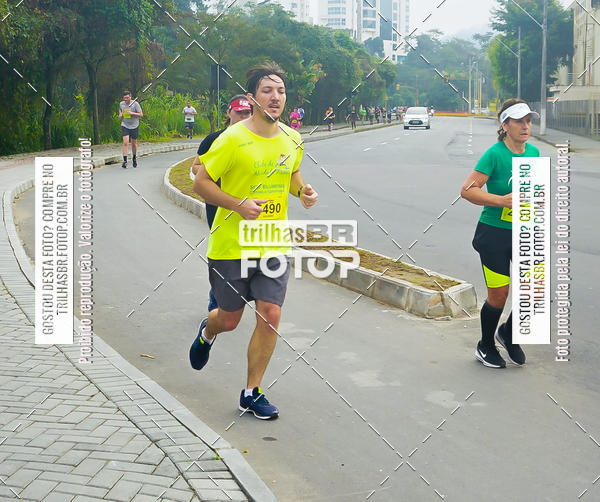 Buy your photos of the eventMeia Maratona de Blumenau on Fotop