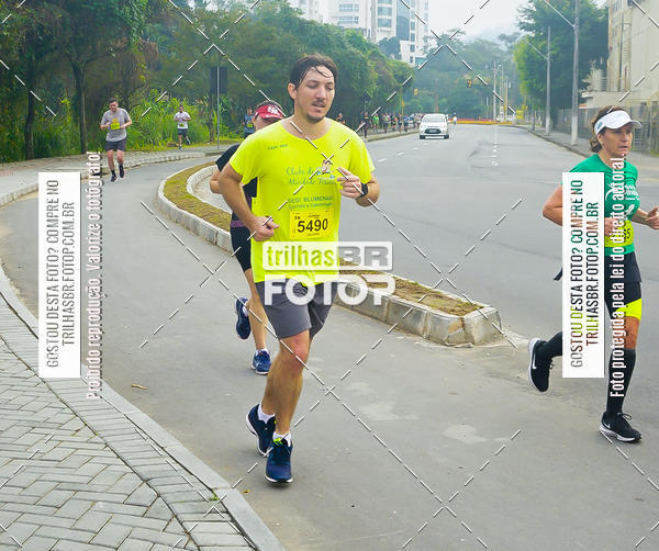 Buy your photos of the eventMeia Maratona de Blumenau on Fotop