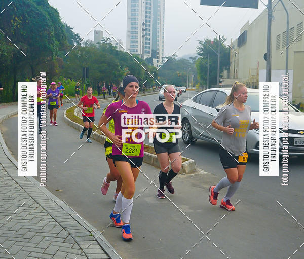 Buy your photos of the eventMeia Maratona de Blumenau on Fotop