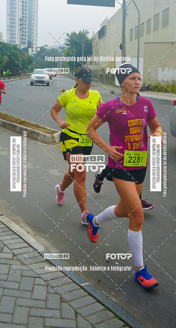 Buy your photos of the eventMeia Maratona de Blumenau on Fotop