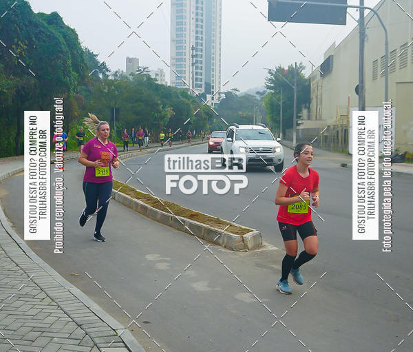 Buy your photos of the eventMeia Maratona de Blumenau on Fotop