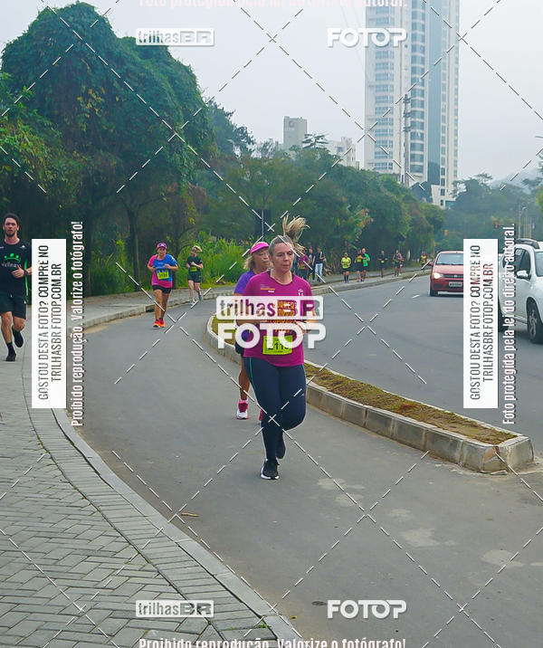Buy your photos of the eventMeia Maratona de Blumenau on Fotop