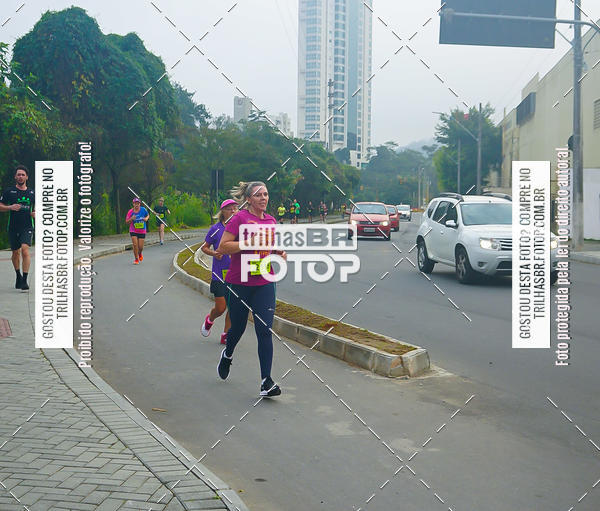 Buy your photos of the eventMeia Maratona de Blumenau on Fotop