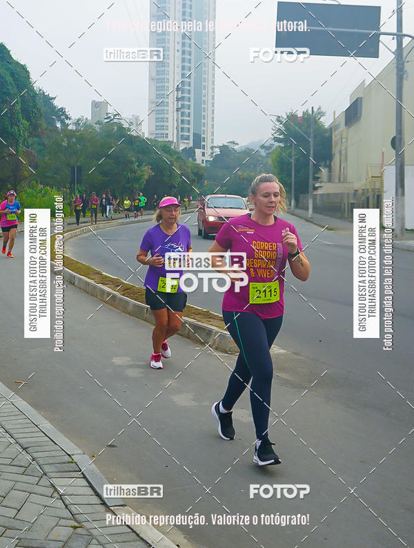 Buy your photos of the eventMeia Maratona de Blumenau on Fotop