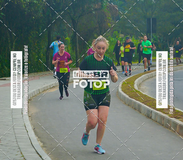 Buy your photos of the eventMeia Maratona de Blumenau on Fotop