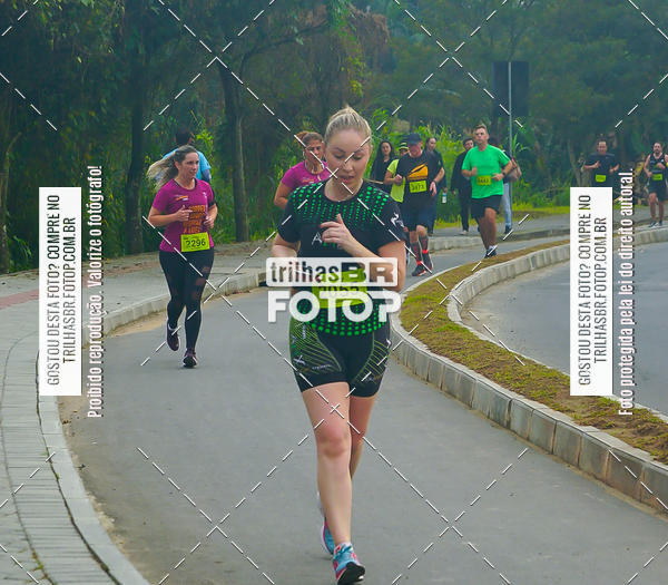 Buy your photos of the eventMeia Maratona de Blumenau on Fotop