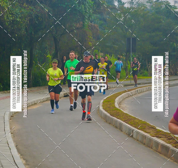 Buy your photos of the eventMeia Maratona de Blumenau on Fotop