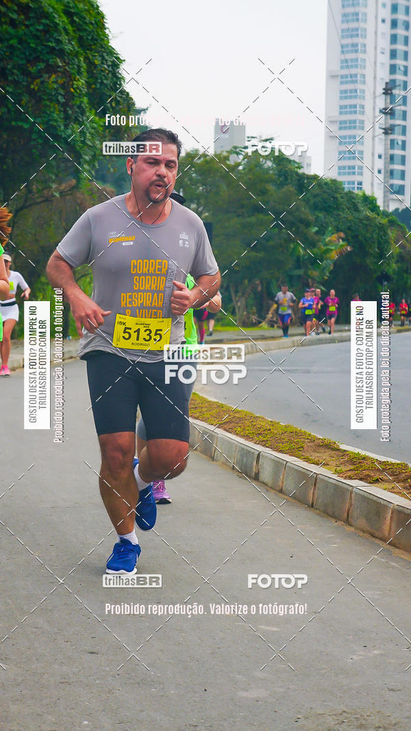 Buy your photos of the eventMeia Maratona de Blumenau on Fotop