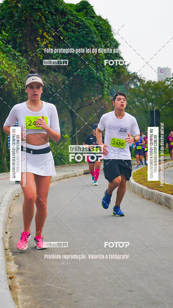 Buy your photos of the eventMeia Maratona de Blumenau on Fotop