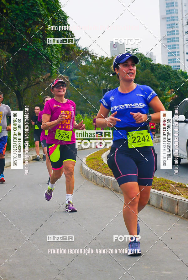 Buy your photos of the eventMeia Maratona de Blumenau on Fotop