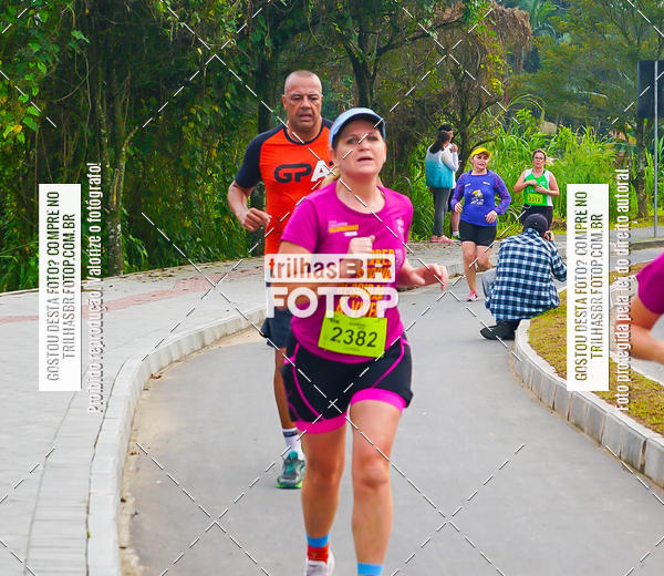 Buy your photos of the eventMeia Maratona de Blumenau on Fotop