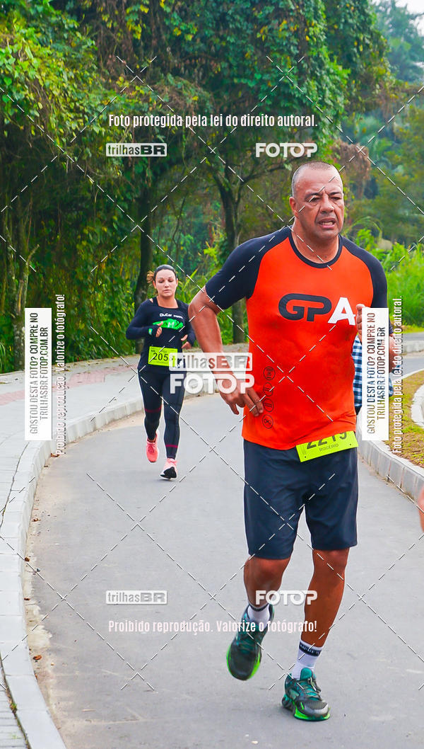 Buy your photos of the eventMeia Maratona de Blumenau on Fotop