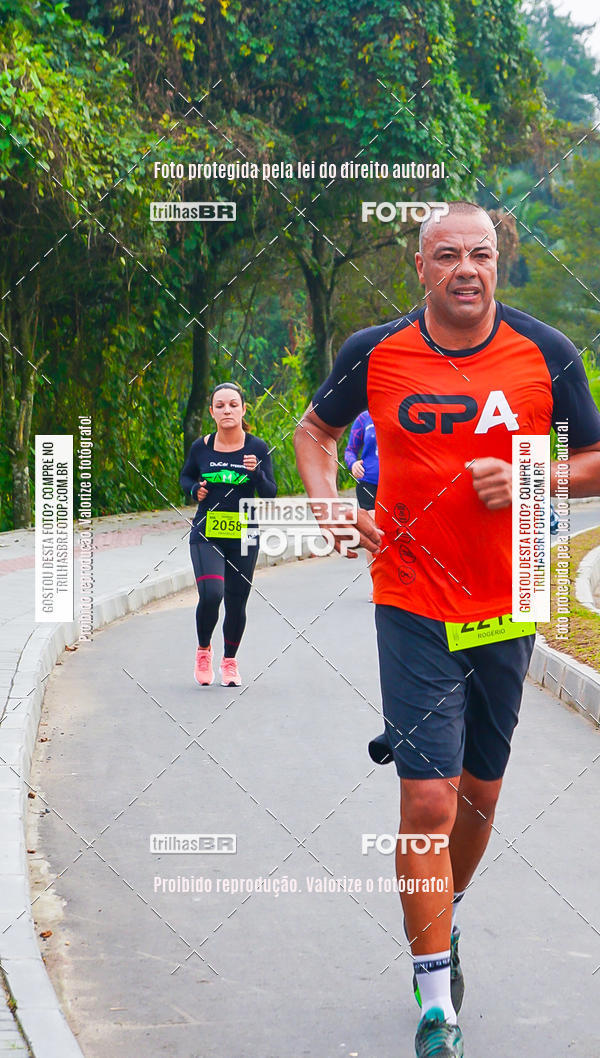 Buy your photos of the eventMeia Maratona de Blumenau on Fotop