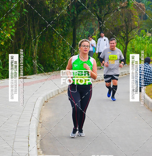 Buy your photos of the eventMeia Maratona de Blumenau on Fotop