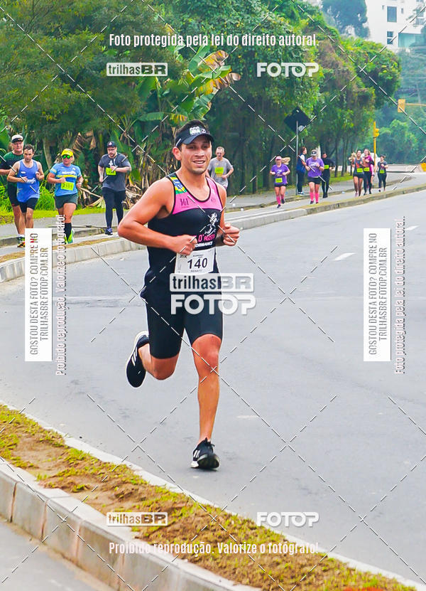 Buy your photos of the eventMeia Maratona de Blumenau on Fotop
