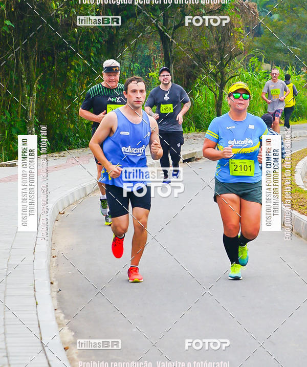 Buy your photos of the eventMeia Maratona de Blumenau on Fotop