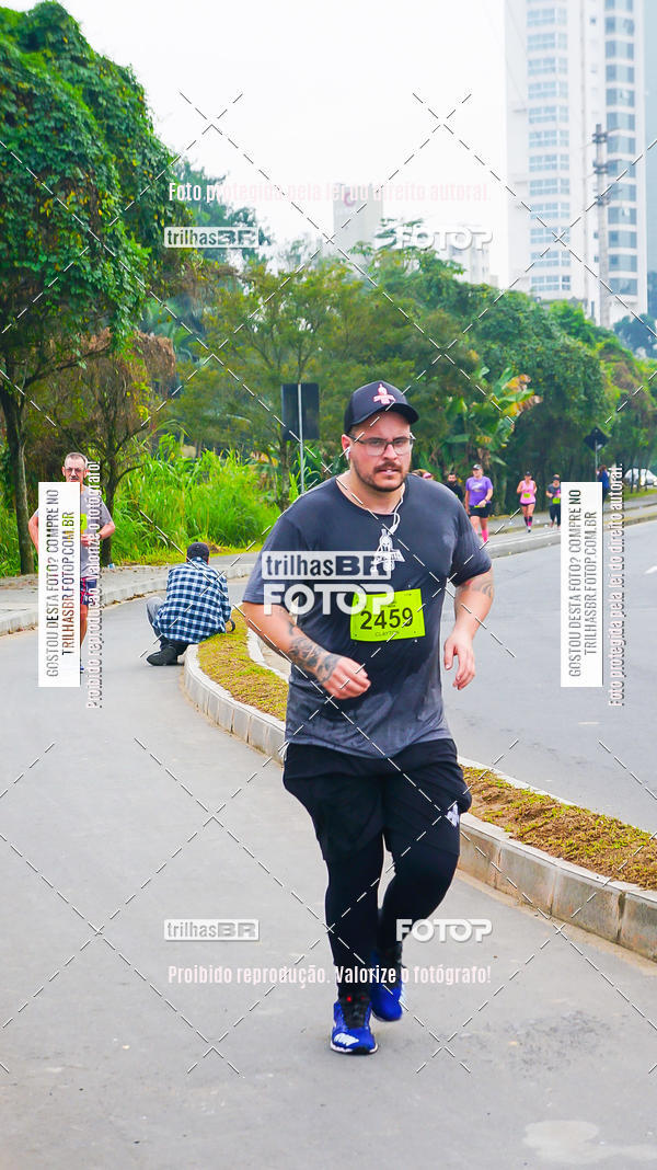 Buy your photos of the eventMeia Maratona de Blumenau on Fotop