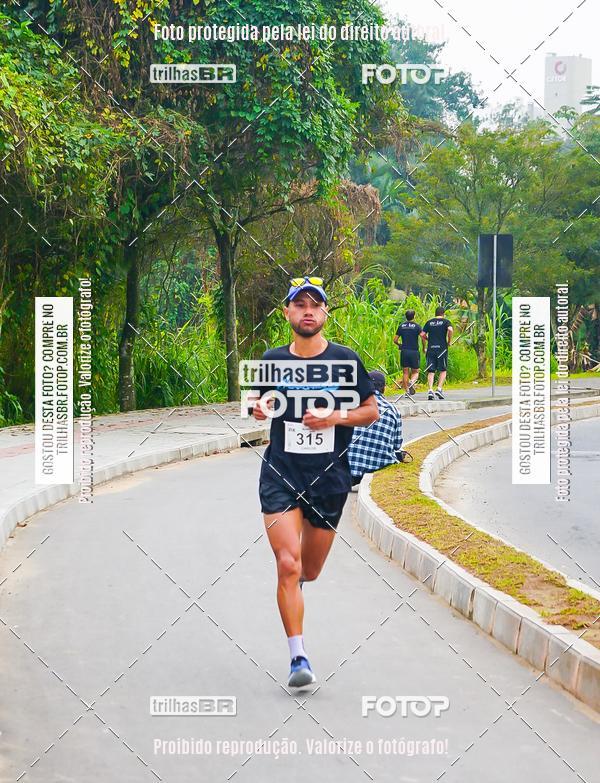 Buy your photos of the eventMeia Maratona de Blumenau on Fotop