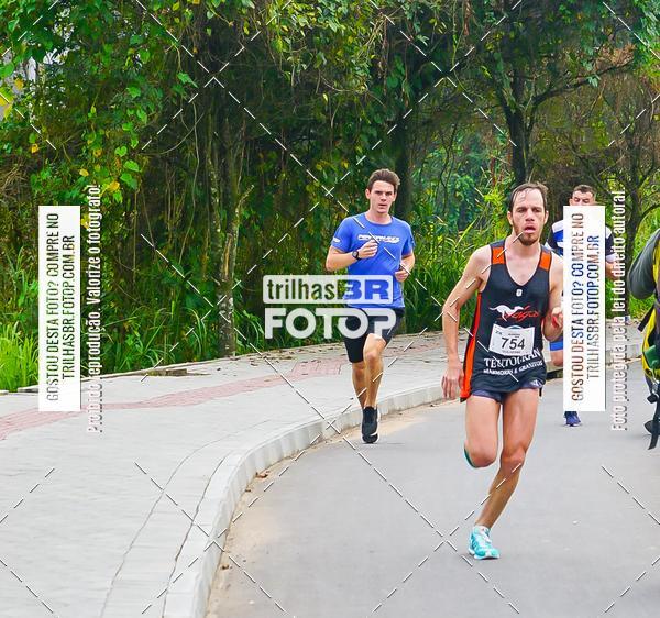 Buy your photos of the eventMeia Maratona de Blumenau on Fotop
