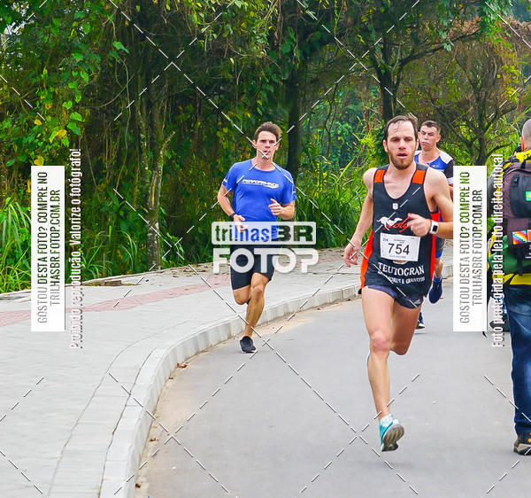 Buy your photos of the eventMeia Maratona de Blumenau on Fotop