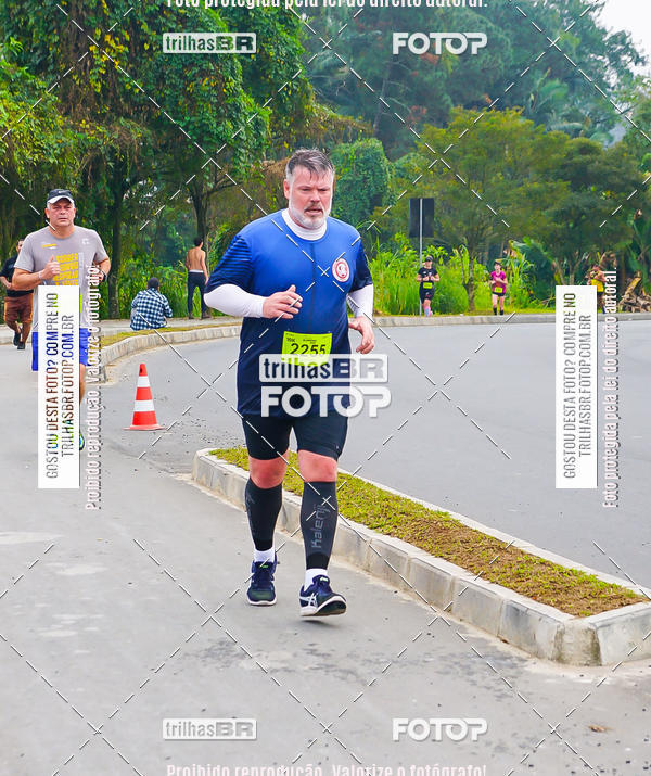 Buy your photos of the eventMeia Maratona de Blumenau on Fotop