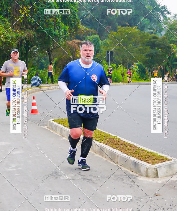 Buy your photos of the eventMeia Maratona de Blumenau on Fotop