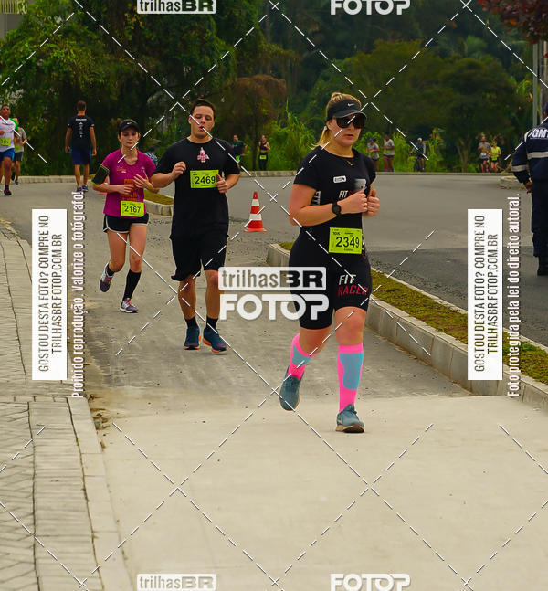 Buy your photos of the eventMeia Maratona de Blumenau on Fotop