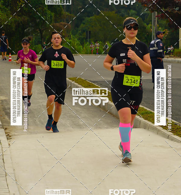 Buy your photos of the eventMeia Maratona de Blumenau on Fotop