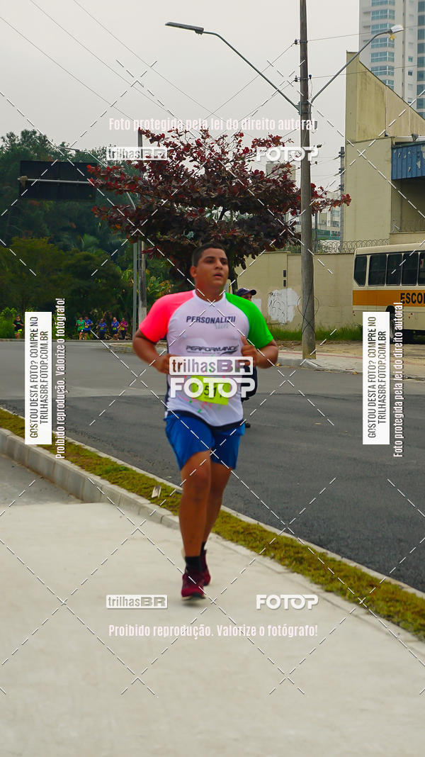 Buy your photos of the eventMeia Maratona de Blumenau on Fotop