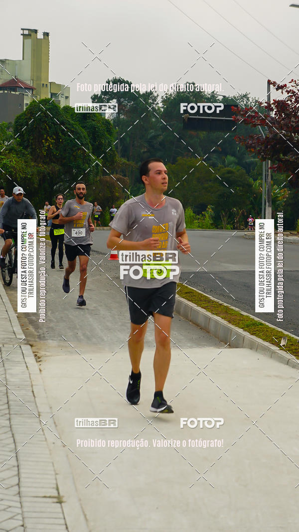 Buy your photos of the eventMeia Maratona de Blumenau on Fotop