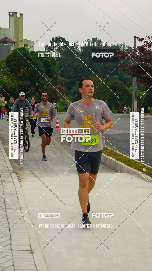Buy your photos of the eventMeia Maratona de Blumenau on Fotop