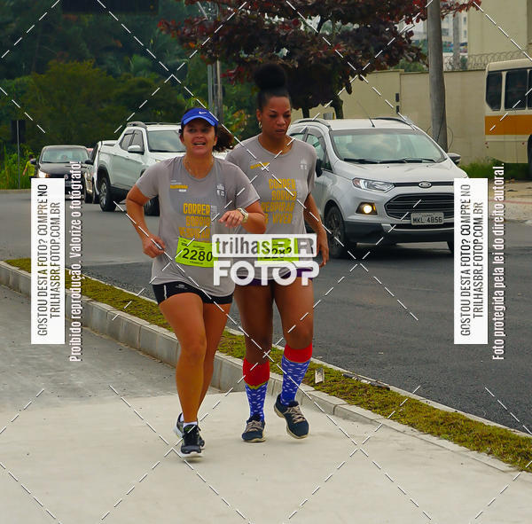 Buy your photos of the eventMeia Maratona de Blumenau on Fotop