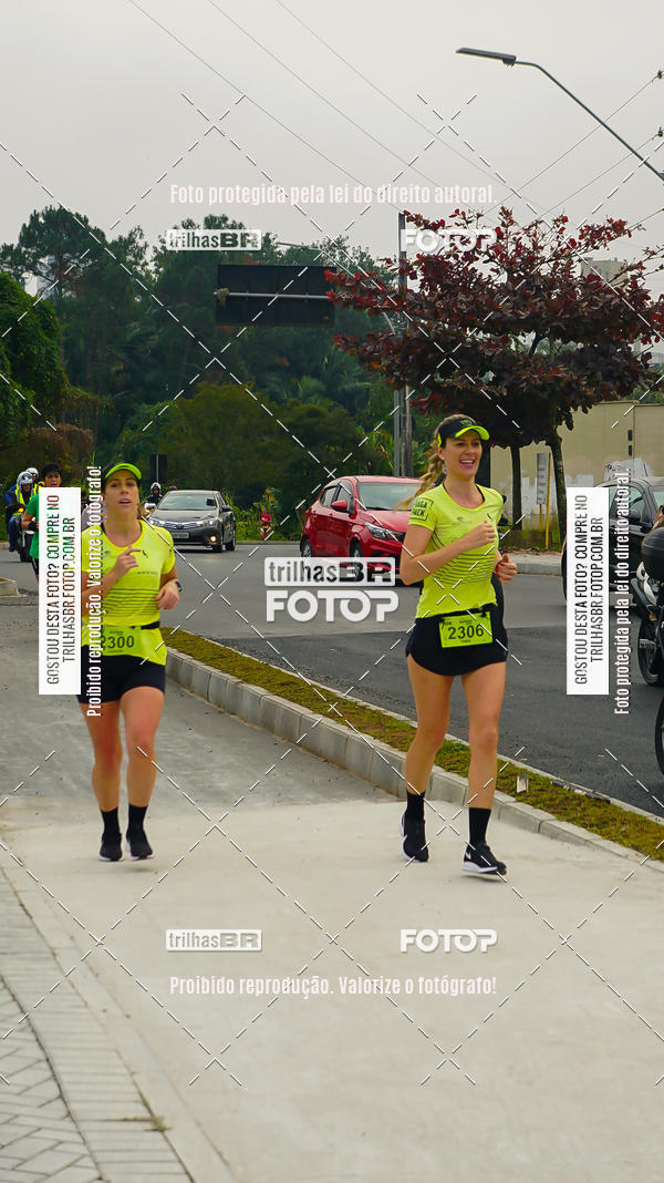 Buy your photos of the eventMeia Maratona de Blumenau on Fotop