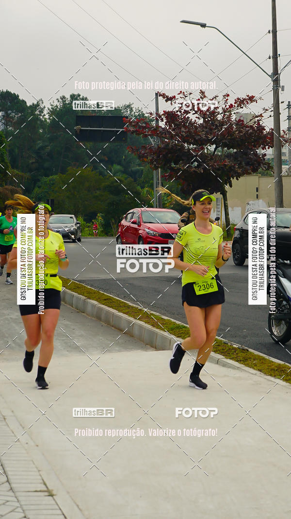 Buy your photos of the eventMeia Maratona de Blumenau on Fotop
