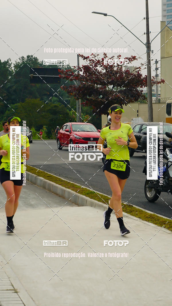 Buy your photos of the eventMeia Maratona de Blumenau on Fotop