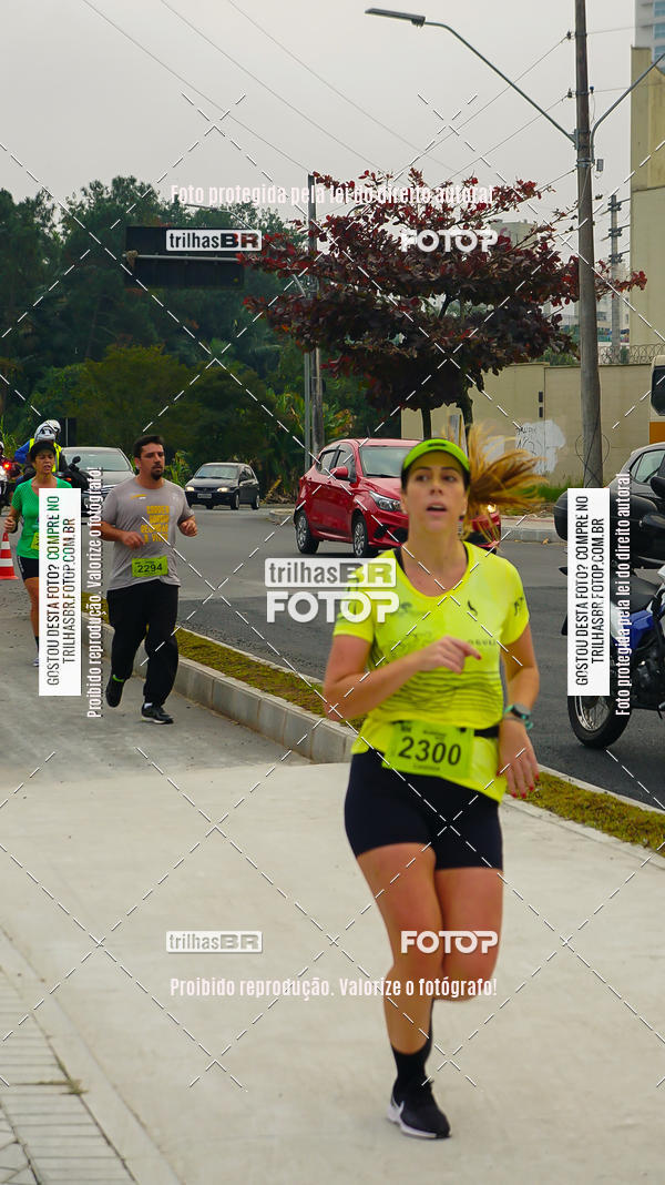 Buy your photos of the eventMeia Maratona de Blumenau on Fotop