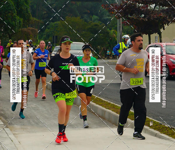 Buy your photos of the eventMeia Maratona de Blumenau on Fotop