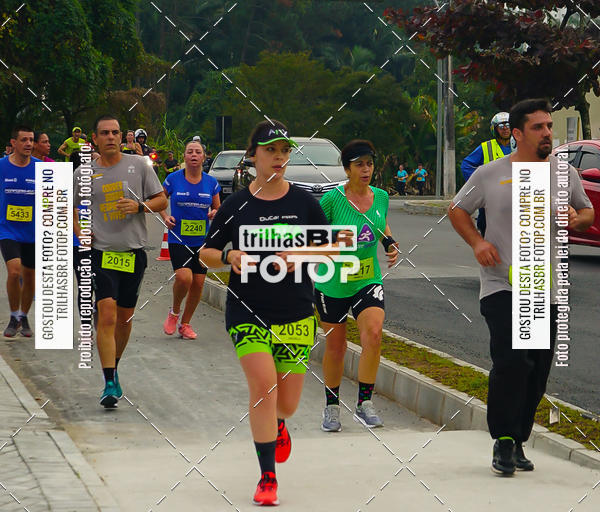 Buy your photos of the eventMeia Maratona de Blumenau on Fotop